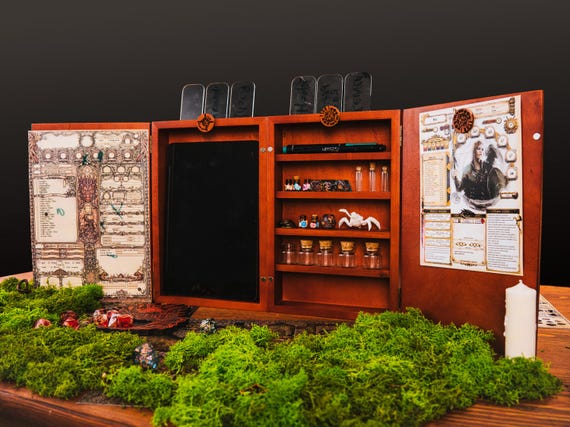 Custom Wooden DnD DM Screen | Personalized Dungeon Master Gift | Magnetic Foldable GM Screen