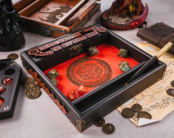 Gepersonaliseerde houten DnD-dobbelsteenbak, aangepaste RPG-roltafel met opbergruimte, tablethouder, gegraveerd Dungeon Master-cadeau