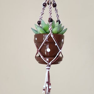 Maceta colgante de macramé con forma de hongo: cordón de cáñamo con cuentas, maceta de lunares