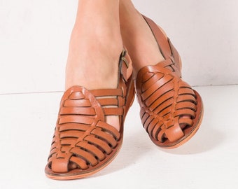 Schoenen voor moeilijke of pijnlijke voeten vvind u bij Koster schoenmode