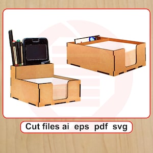 Könnte beinhalten: Zwei Schreibtisch-Organizer aus Holz. Einer hat ein Fach für ein Telefon und Stifte sowie ein Notizblockfach. Der andere ist ein Notizblockhalter. Der Text "Cut files ai eps pdf svg" steht unten.