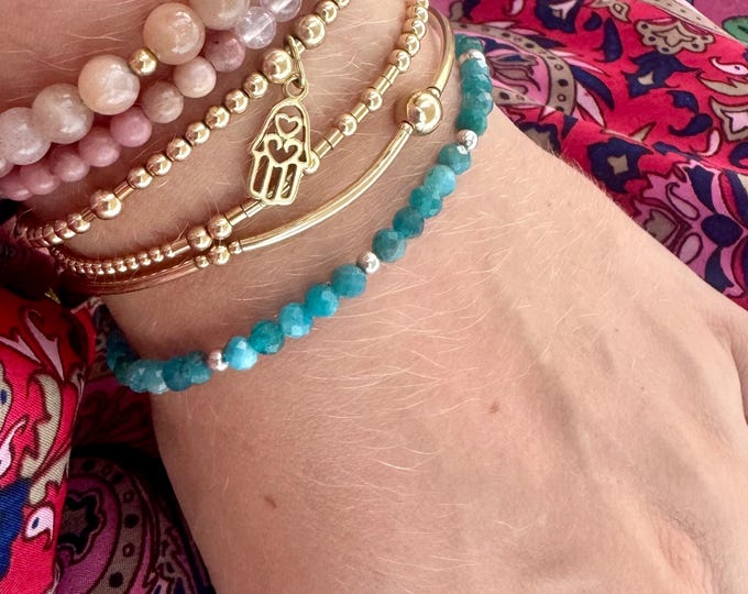 Minimalist blue Apatite Beaded Bracelet, Healing Crystal Boho Bracelet