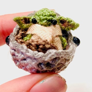 Tiny Baby Yoda Grogu Crochet Pattern | Etsy