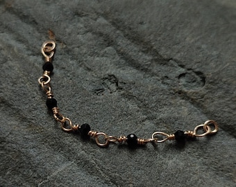 Onyx Piercing Chain in 14k gold filled, Black Gemstone Double Nostril Chain, Gothic Alternative Industrial Jewelry