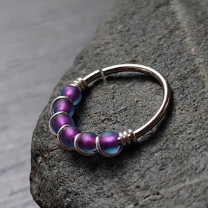 Niedlicher Nasenring mit Blauen und Lila Glasperlen, Chirurgenstahl Hoop für Knorpel, Helix, Nasenloch oder Turmalin, süßer Nasenring mit Perlen