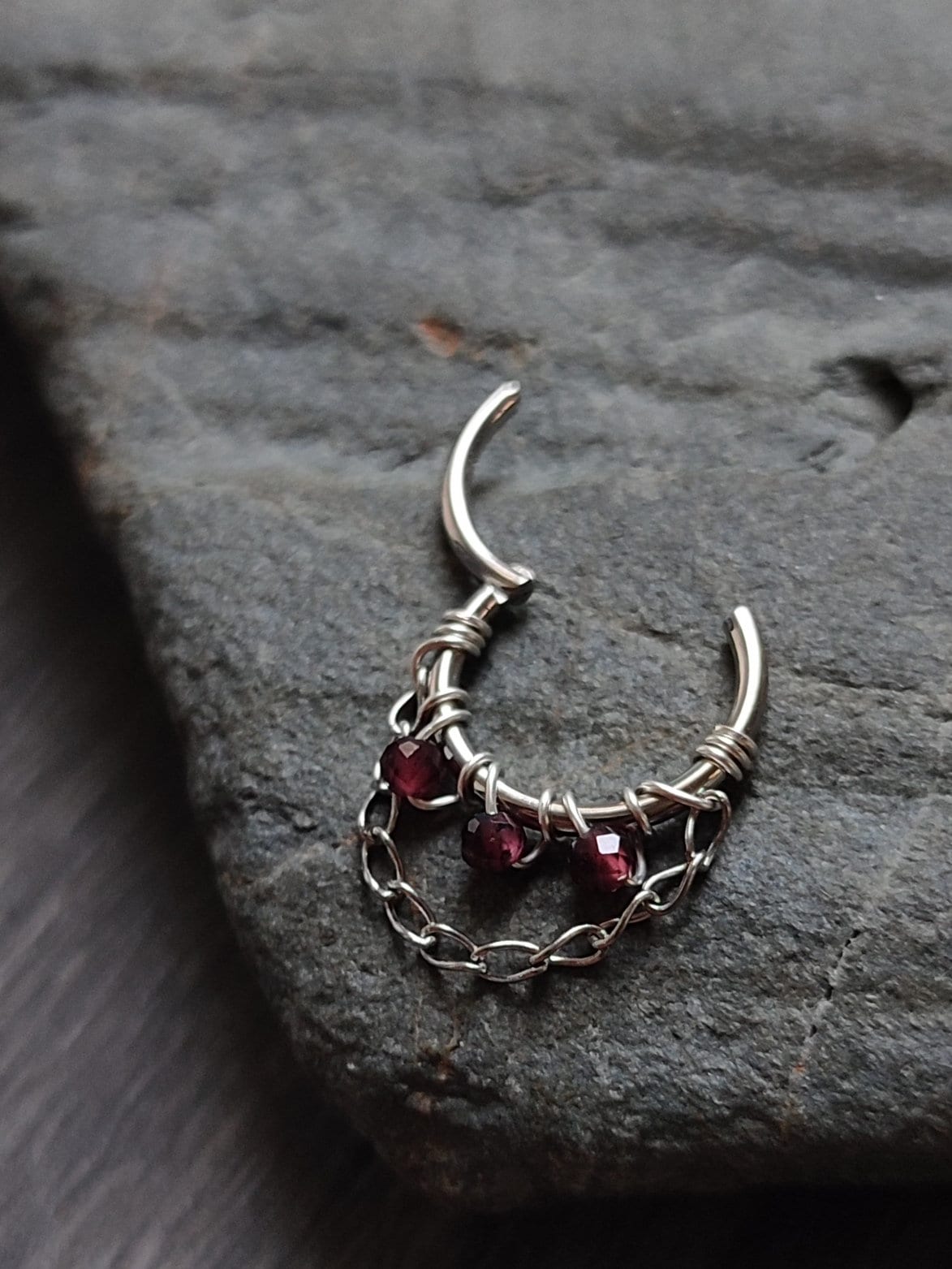 16g Septum Clicker With Chain and Garnet Beads, Surgical Steel