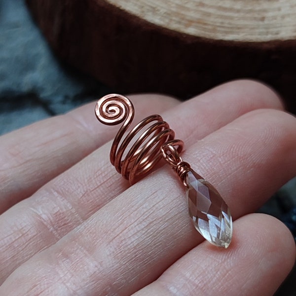 Spirale dreadlock en cuivre avec breloque larme, bijoux pour cheveux faits main, perles Loc, cadeau festival d'été bohème