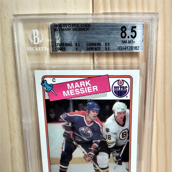 1988-89 O-Pee-Chee #93 Mark Messier Becket Graded 8.8 NM-MT+