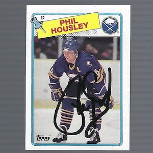 Brett Hull Signed St Louis Blues 1988 Topps Hockey Rookie Trading Card #66  - (PSA/DNA - Auto Grade 10)