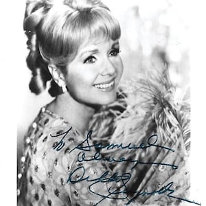 Actress Debbie Reynolds - Iconic Actress - Autographed 4&#39;x5&quot; Photo W/COA
