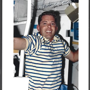 Nasa Astronauts 4 To Choose From Autographed Official NASA 8x10 Photo&#39;s W/COA