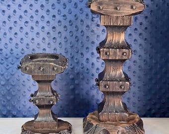 Vintage brutalistische houten kandelaars, met de hand gesneden Spaanse heroplevingsstijlen (set van 2)