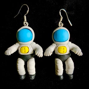 Pendientes de astronauta cadete espacial