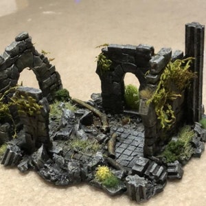 Big 6-piece ruins set for the 32 mm scale. Perfect for fantasy battle games, RPGs or dioram-builds