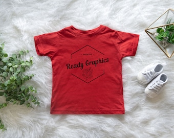 Pieles de conejo 3321 + 3322 Camisa ROJA Sólo maqueta / Maqueta de bebé / Maqueta de niños / Maqueta pieles de conejo / Maqueta neutral de género / Camiseta plana lay