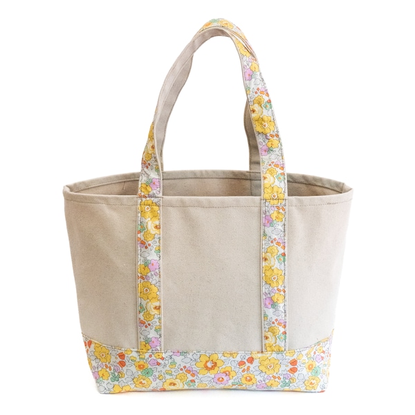 Liberty of London Tote Bag / Medium Size Tote Bag / Cotton Canvas Tote Bag / Handmade tote bag / Large Tote bag / Liberty Betsy