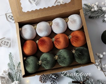 CHRISTMAS ORNAMENTS MIX | Moss Green,Rustic, Beige - 12 Units Set | Handmade Velvet Balls, Home Tree Decoration