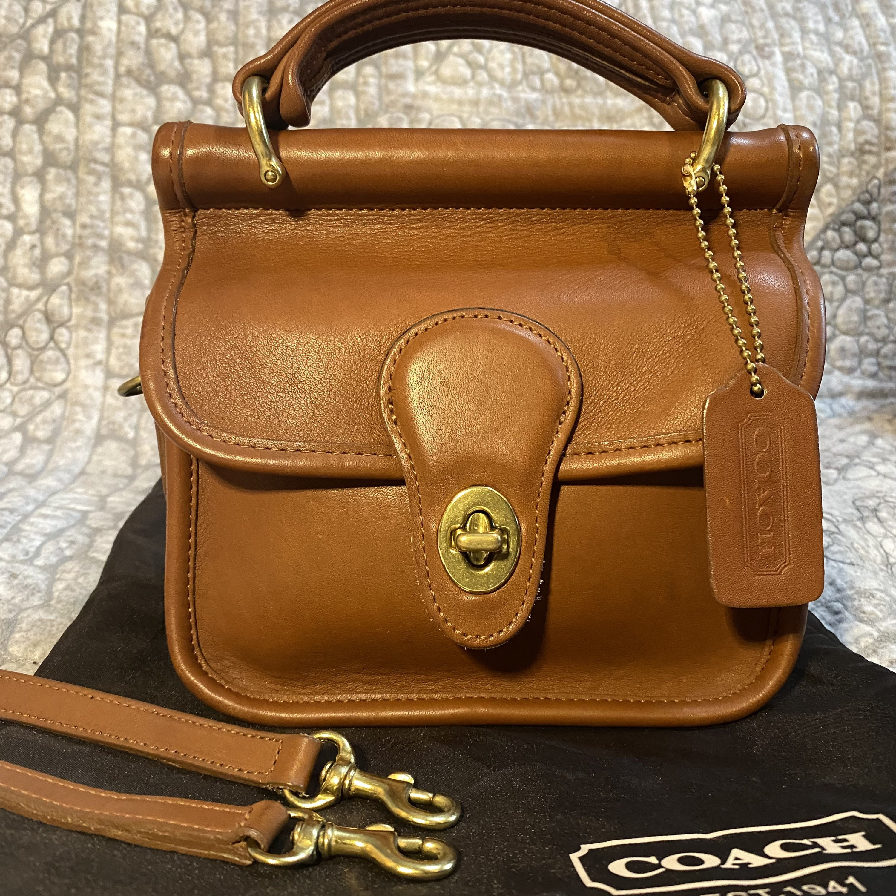 バッグ Vintage Coach Winnie Turnrock Bag 9023 Vintage Coach Winnie 9023 British Tan Crossbody Shoulder Bag - Etsy