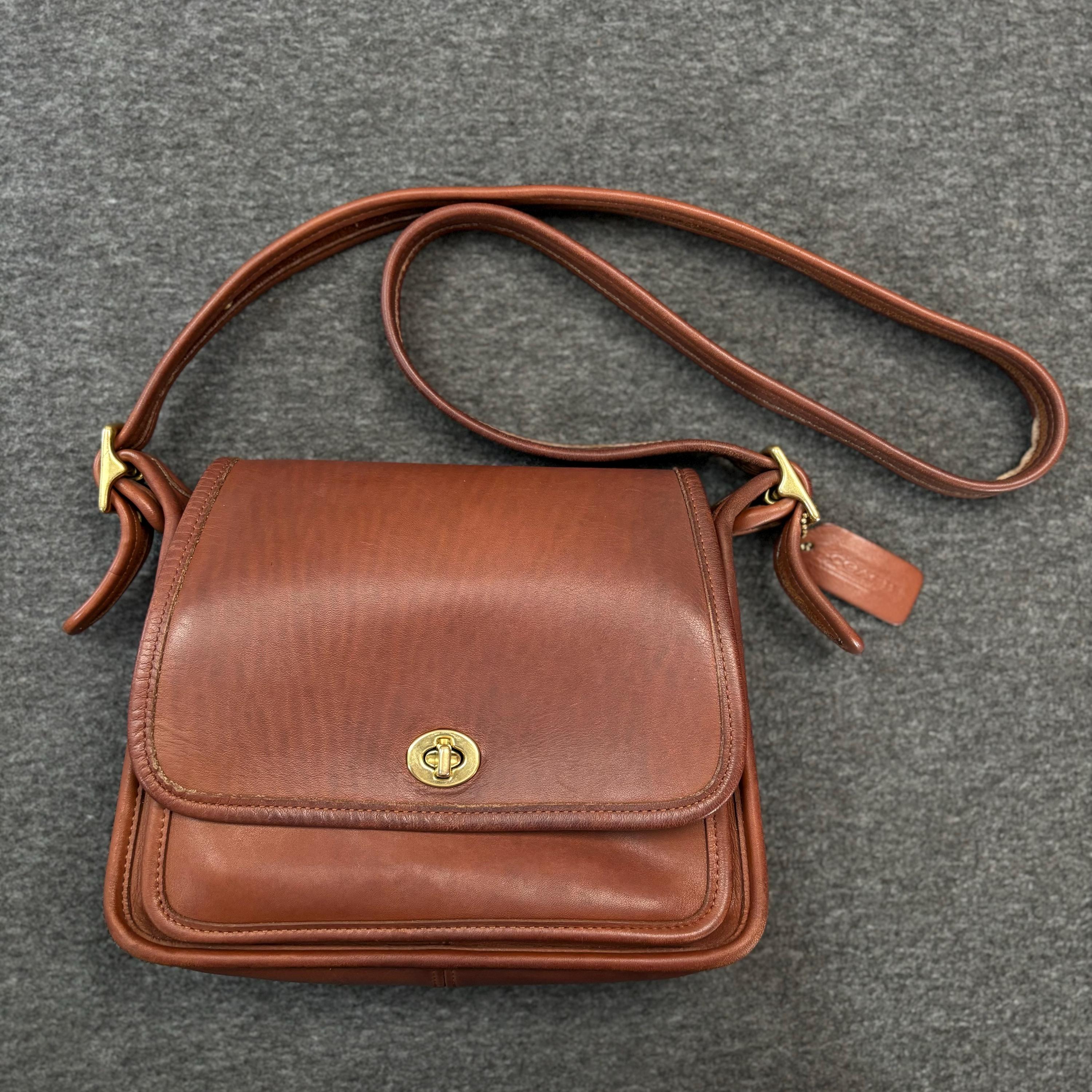 バッグ Vintage Coach Turnlock Shoulder Bag 9061 COACH Vintage 9134 Large Black Leather Hippie Flap Saddle