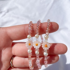 Beaded Pearl and Flower Bracelet/Freshwater Pearls/Summer Bracelets/Flower Bracelet/Beaded Bracelet/Flower Beads/Colorful Beaded Bracelet