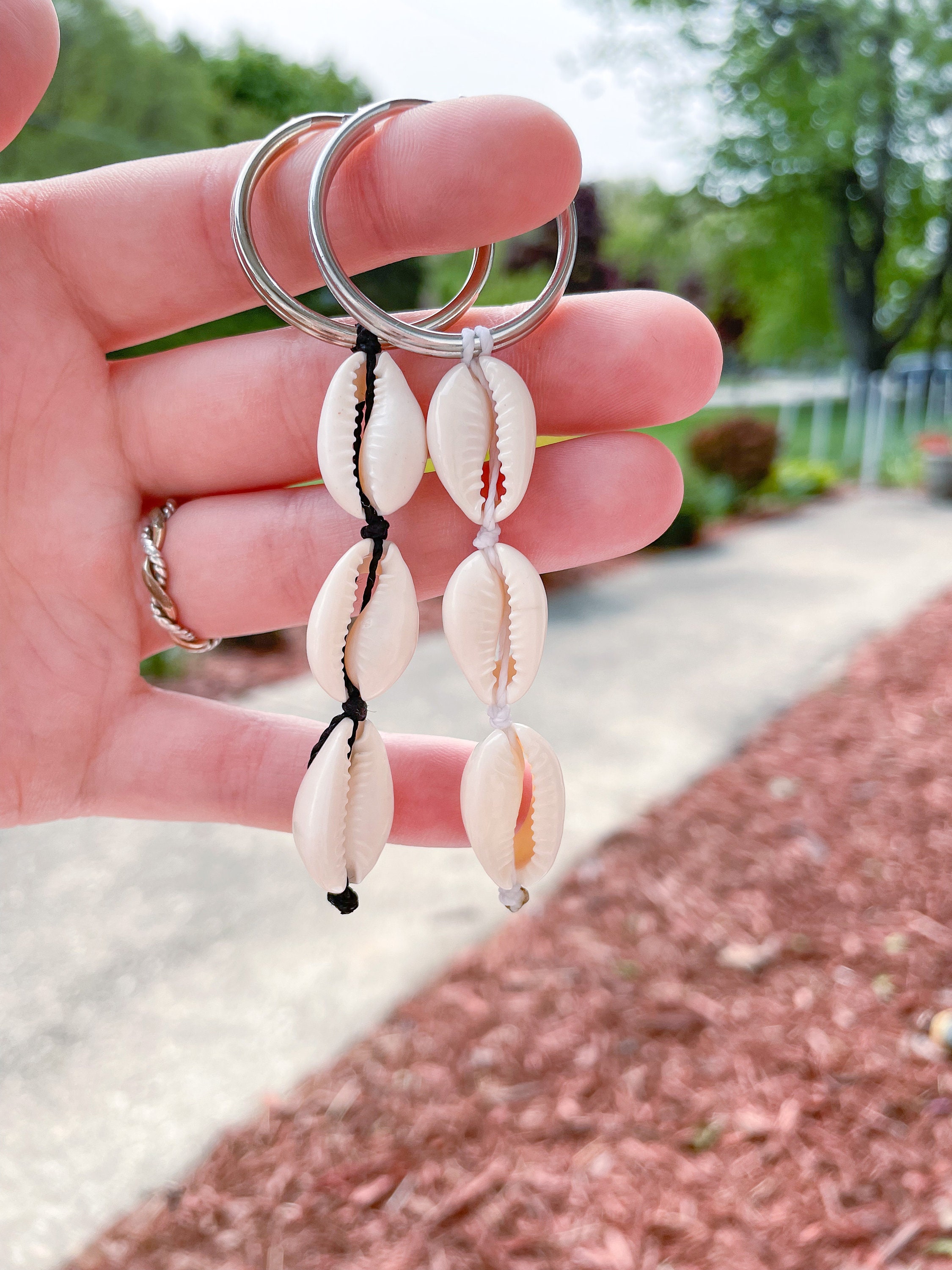 Cowrie Shell Keychain/shell Keychain/puka Shell Keychain/summer