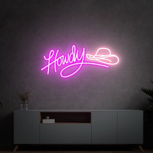 Insegna al neon "Ciao", insegna a LED con cappello da cowboy, insegna a LED western, insegna al neon con saluto nordamericano, insegne luminose per decorazioni da festa in stile cowboy