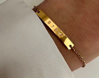 Individuell graviertes Armband Damen Goldbarren| Namensarmband | Geschenk für Sie | Brautjungfern Geschenk | Initiales Armband mit personalisierter Botschaft in Gold