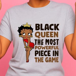 Black queen schaakshirt, belangrijk stuk in het spel, empowerment-T-shirt voor zwarte vrouwen, melanine grafisch cadeau