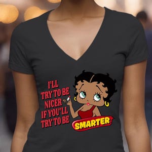 T-shirt Betty Boop met v-hals, cartoon diva baddie-shirt, grappig grafisch T-shirt, leuke modetop, verjaardagscadeau voor haar, shirt moeder moeder moeder
