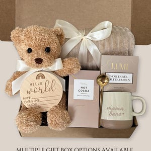 New Mom Gift Box, Baby Shower Gift, Mom and Baby Gift Set, Newborn Gift, Postpartum Care Package, Gender Neutral Gift for New Mom, Baby gift, Unique Newborn Baby Gift, Congrats Expecting Mommy Daddy Basket, Pregnancy Announcement Gift Announcing Future Mom Dad To Be, Christmas Xmas Holiday Gift, Postpartum Care Package, Gender Neutral Set - Giftella