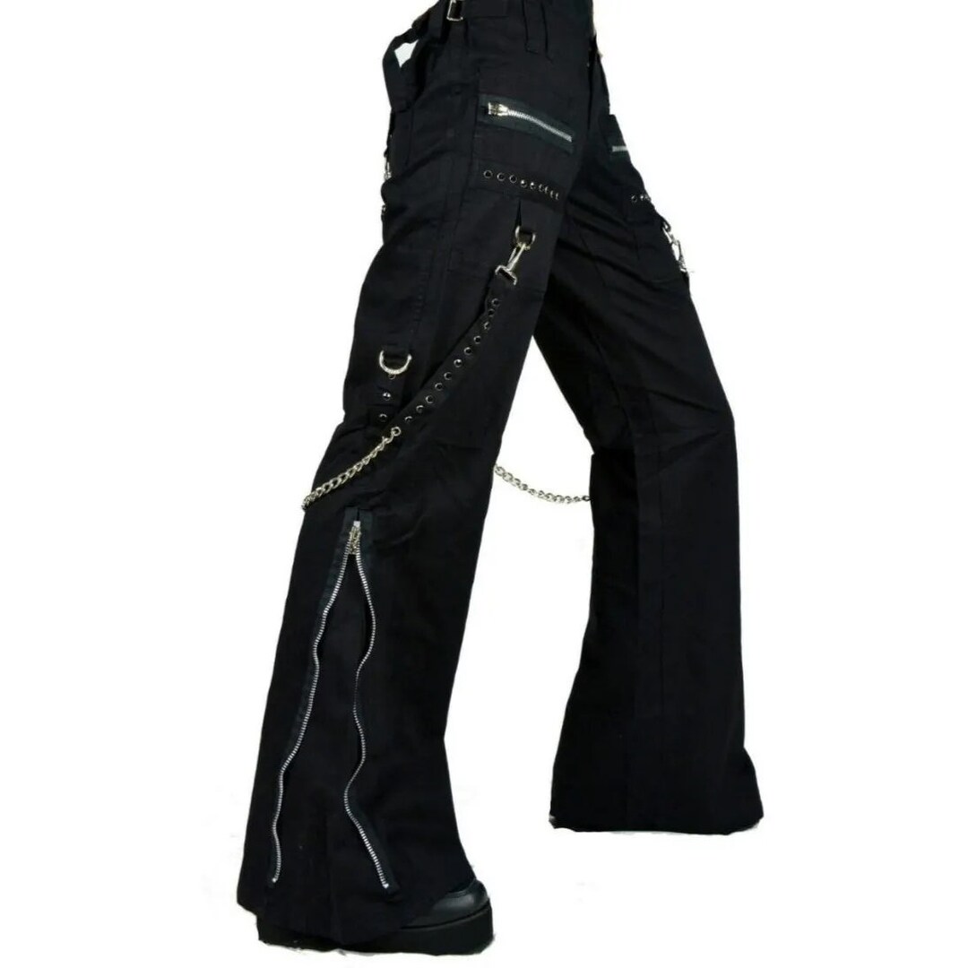 Is That The New Goth 1pc Women's Fire Cross Decor Three-layer Waist Chain  For Pants ??