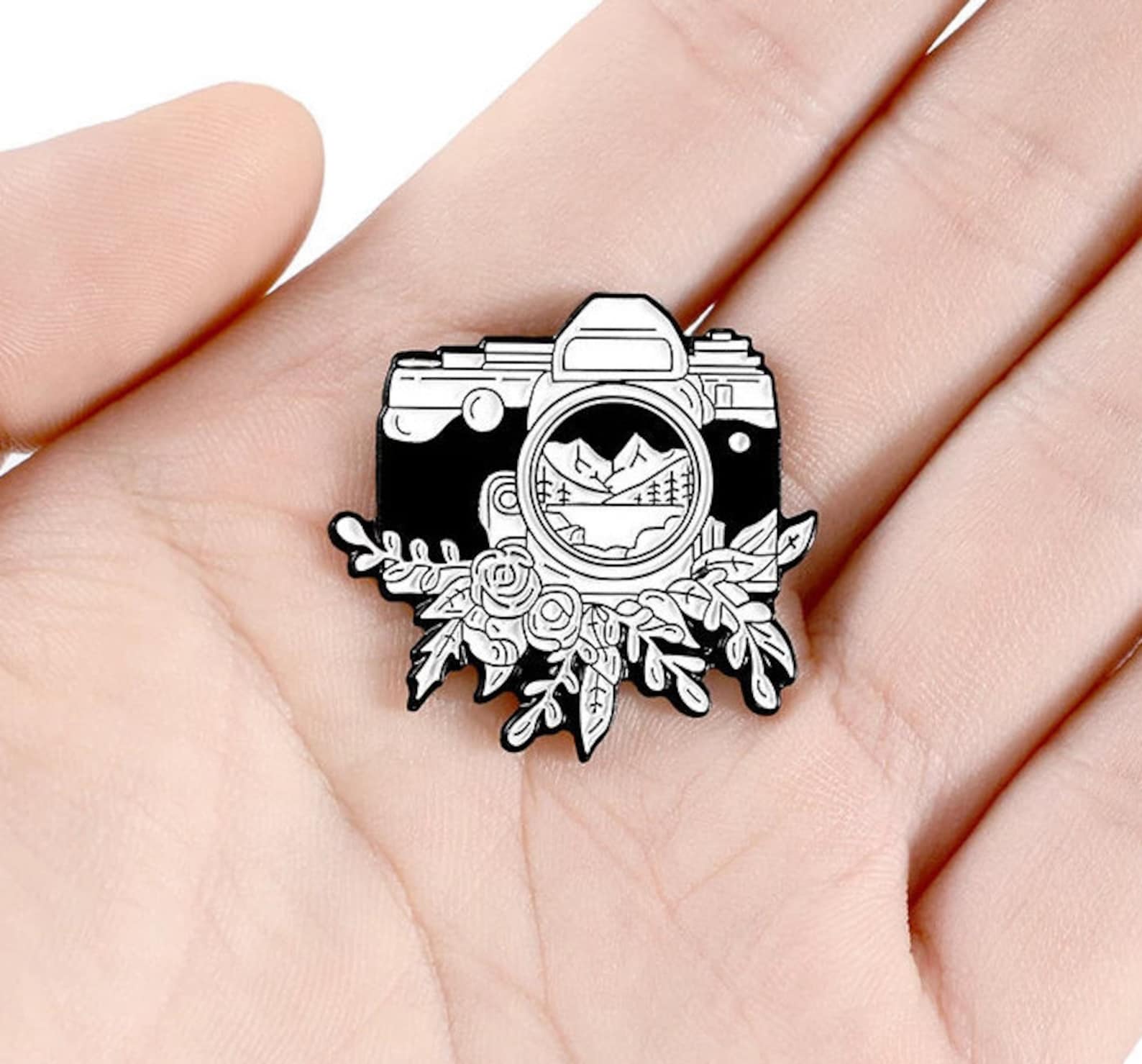 Enamel Pin/ Camera Enamel Pin/ Photography lovers/Gift for Etsy