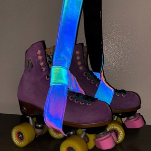Reflective Iridescent Roller Skate Carrying Leash