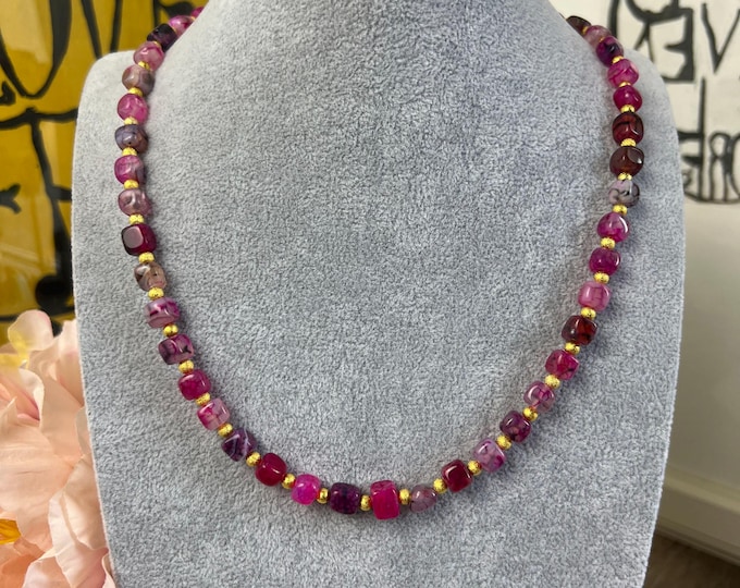 Women's agate cube bead necklace, pink, length 55 cm, matte magnetic clasp