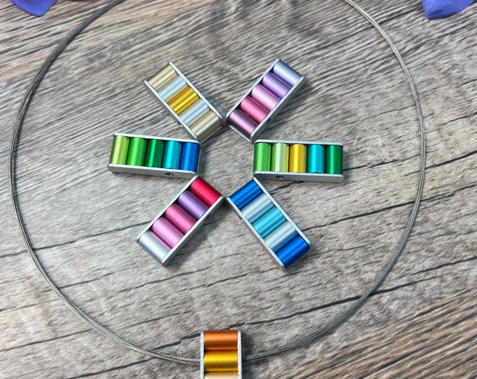 Women's necklace with anodized aluminum rollers, stainless steel choker with ball clasp, customizable color choice, colors available in red and green