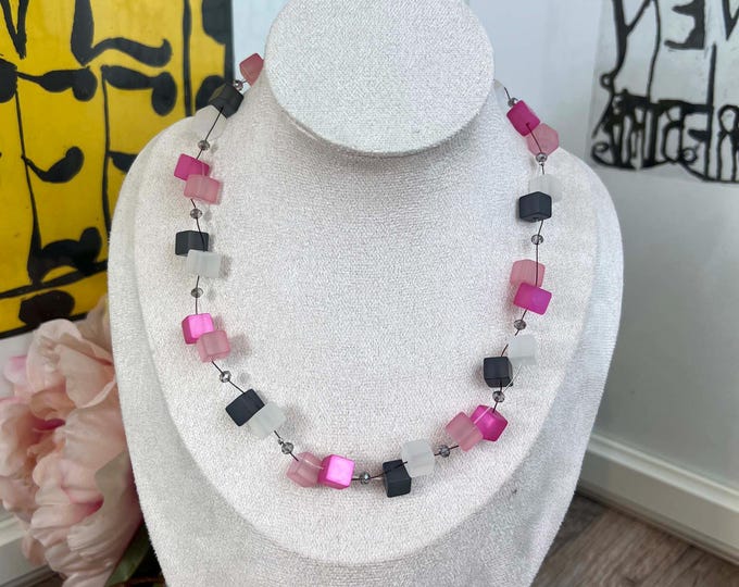 Women's Polaris Cube Necklace, 2 rows, rose, white and grey, pearl necklace, choker, summery colors, Polaris necklace, magnetic clasp, 44 cm