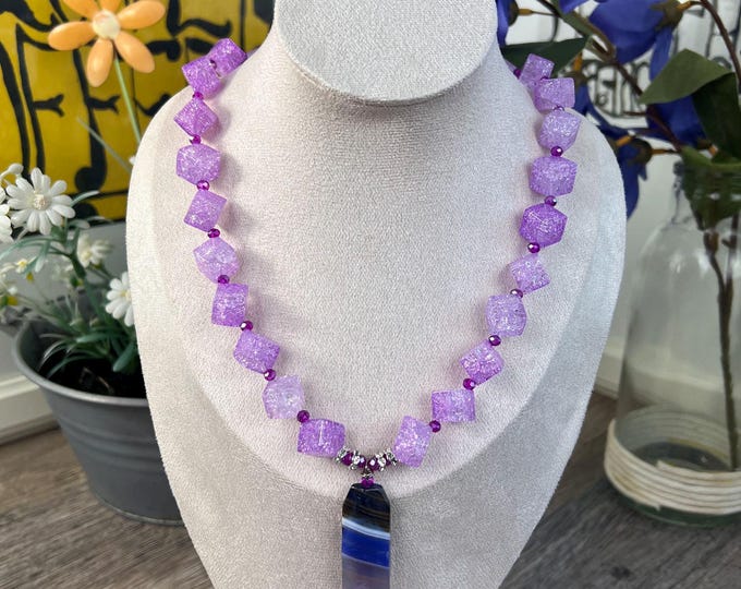Women's necklace rock crystal cube, purple blue agate pendant, lobster clasp, handmade elegant jewelry, ideal gift for her
