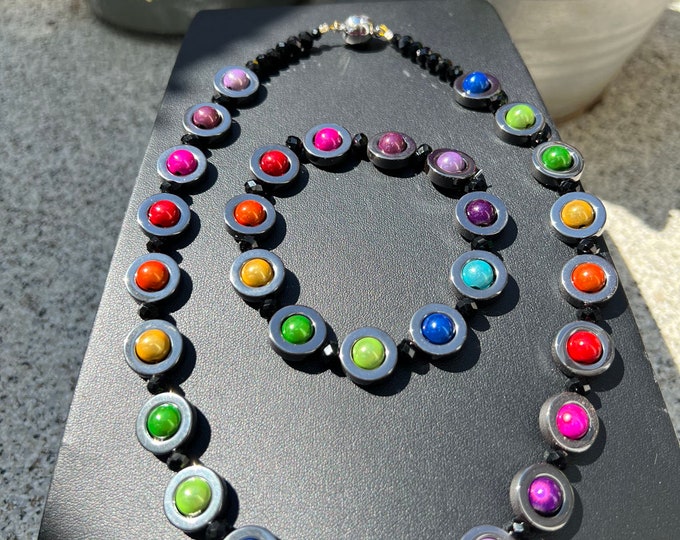 Black hematite women's necklace and bracelet set, elegant necklace, choker, magnetic clasp, handmade, rainbow, shiny