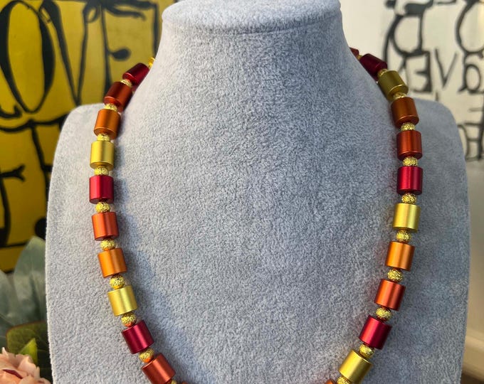 Gold and orange women's necklace with anodized aluminum rollers, length 43 to 51 cm, Ø10 mm, multicolor, stainless steel clasp, beads, men's
