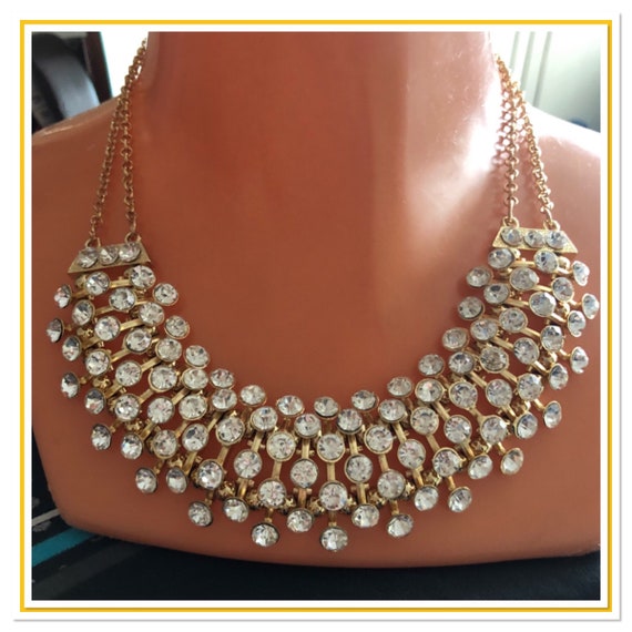 Choker pret shop