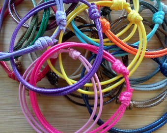 Adjustable Waxed Cotton Cord Bracelet: Minimalist Surf Style