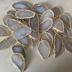 2.3&quot;-3&quot; Agate Slice with Gold Plated Edge, 6 Colors Blue, Green, Orange Red, Rose Red, Black, Gray White, Wedding Place Card, Name Card