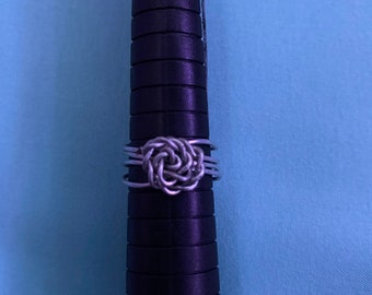 handgjord rosblommatrådring
