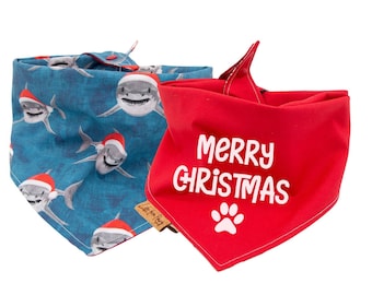 クリスマス犬用バンダナ：リバーシブルサンタサメ、ホリデーペット