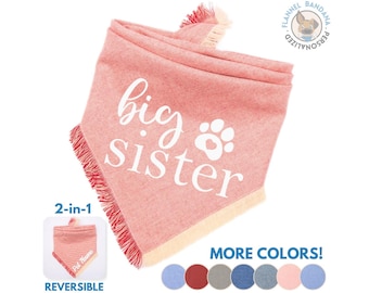 Pañuelo reversible de franela personalizado para perros - Anuncio de nacimiento 'Hermana mayor' con estampado de huellas de patitas - Pañuelo suave y elegante para mascotas