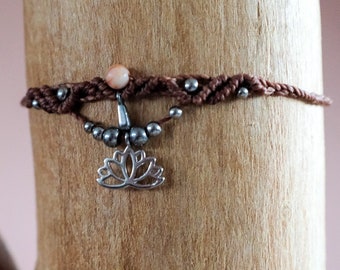 Bracelet de cheville en macramé avec pierres précieuses et perles en acier inoxydable • Loluri