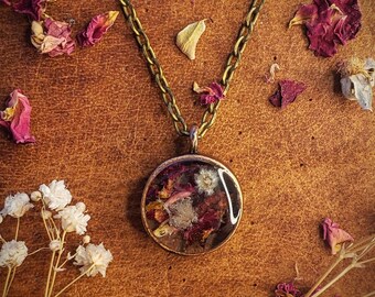 Handmade Jewelry Round Pendant Wooden Rose Petals Fashionable Accessory Necklace 