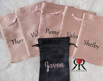 Personalized Satin Favor Bags Set of 5 – Custom Bridesmaid Gift Bags, Wedding Party Jewelry Pouches, Reusable Satin Keepsake Bags, Name Bags