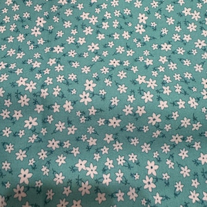 Fat Quarter Aunt Grace 30’s Reproduction Print by Judie Rothermel for Marcus Brothers Cotton Fabric