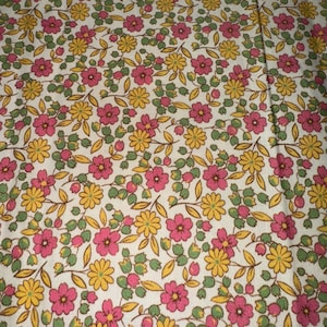 Fat Quarter Aunt Grace 30’s Reproduction Print by Judie Rothermel for Marcus Brothers Cotton Fabric